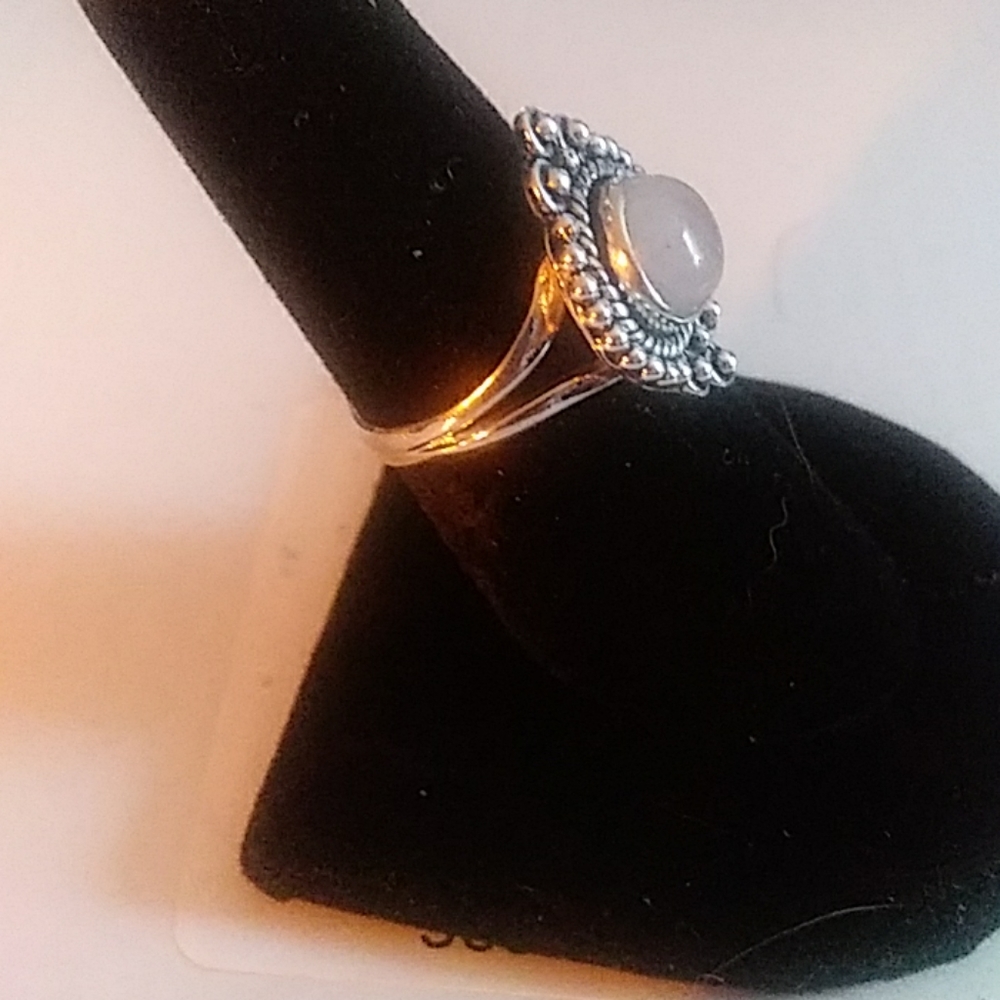 Ring - Picture 2 of 4